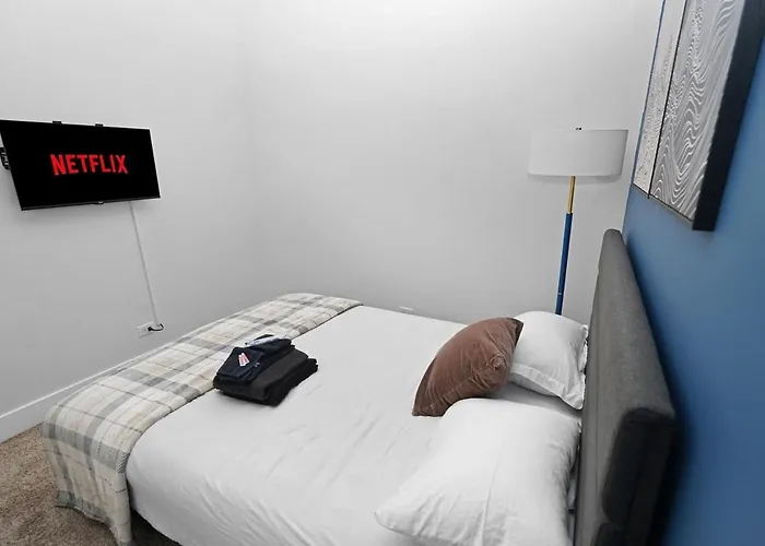 Cozy 2br Near Mccormick & Wintrust With Opt Parking
